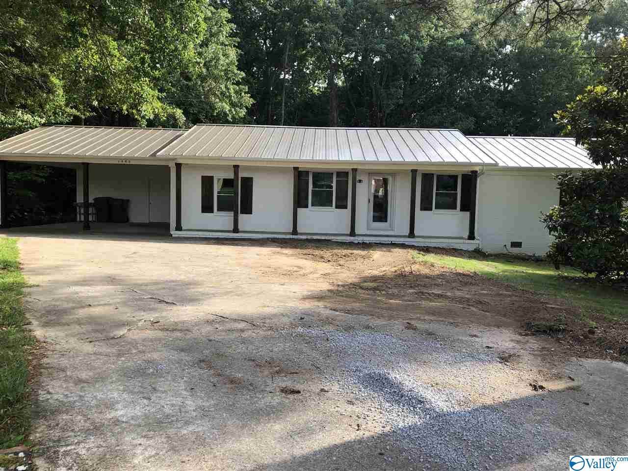 1903 Woodview Circle - Photo 1