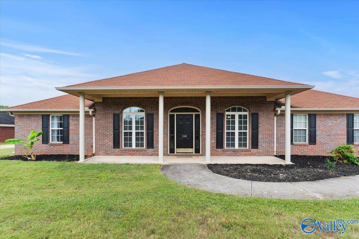 116 Cove Pointe Way - Photo 1