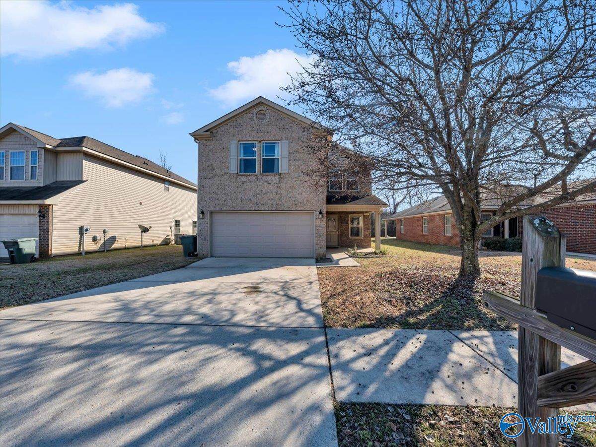 220 Valleyside Drive - Photo 1