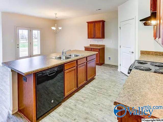 https://bt-photos.global.ssl.fastly.net/nalmls/orig_boomver_2_21909540-2.jpg