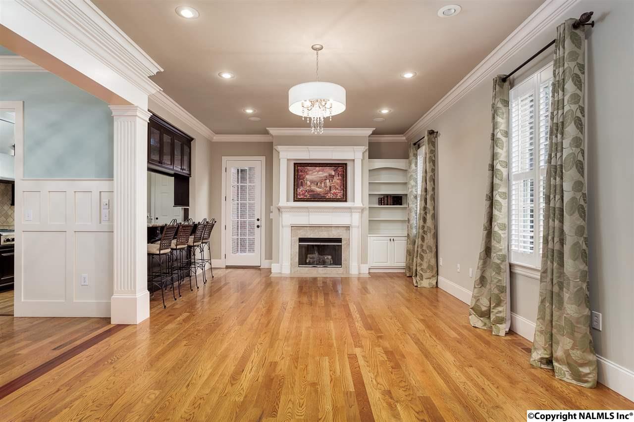 18 Benefit Street - Photo 1
