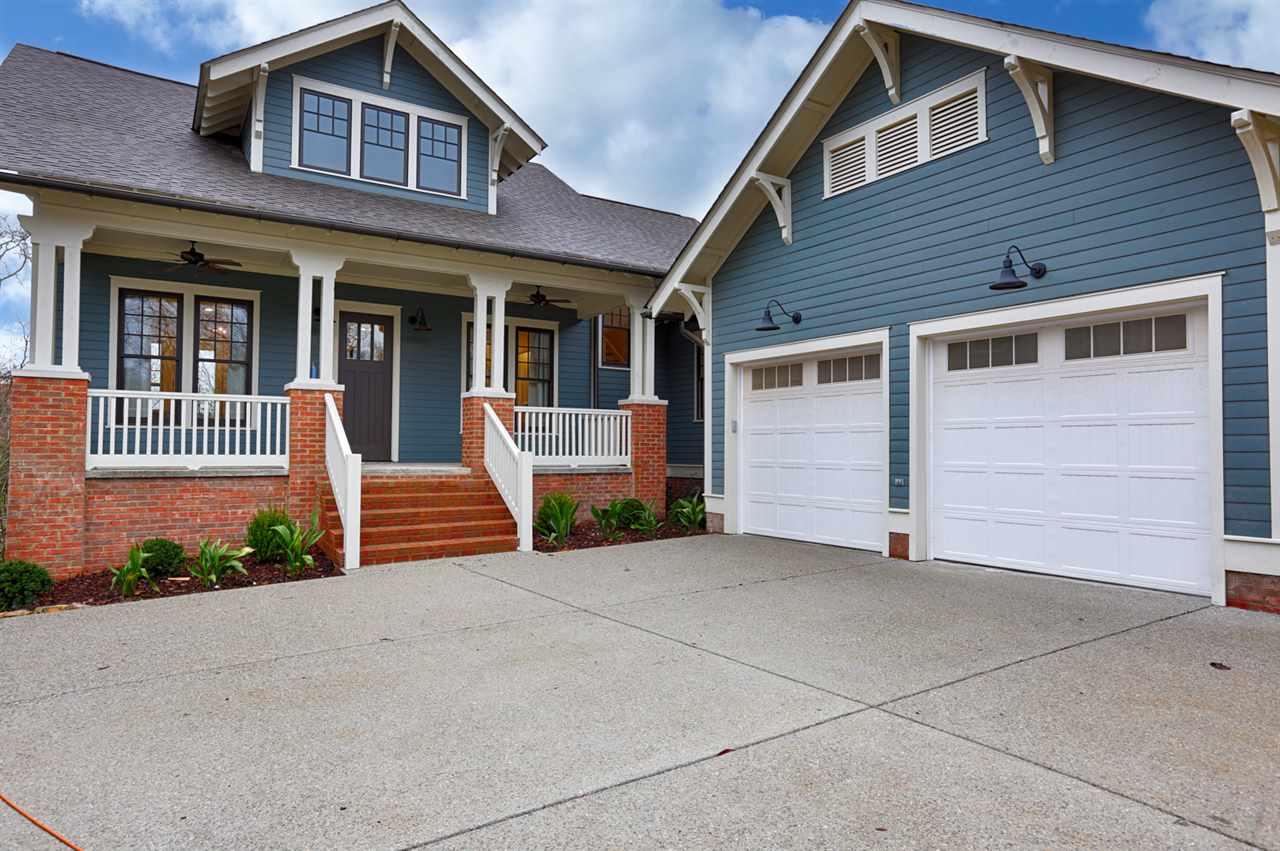 33 Hillcrest Avenue - Photo 1