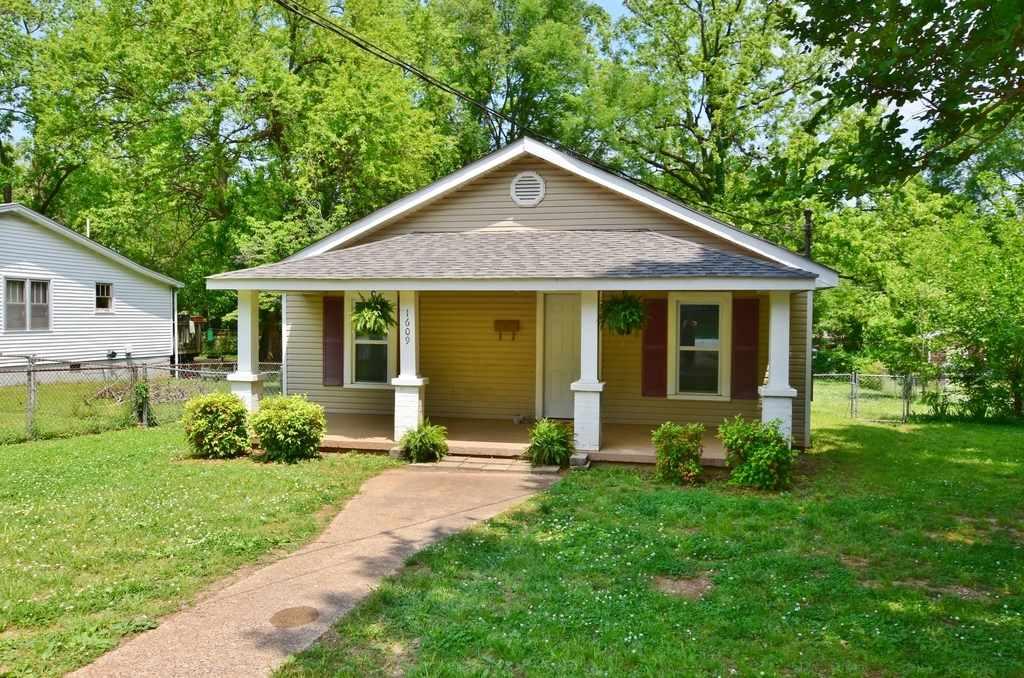1609 Stevens Avenue - Photo 1