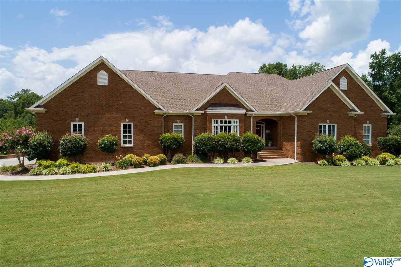 1915 Red Oak Lane - Photo 1
