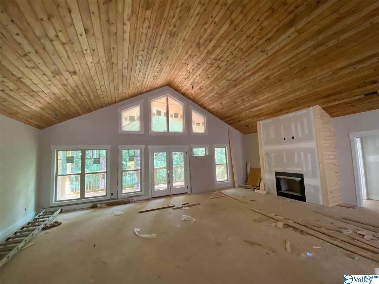 118 Southern Oaks Drive - Photo 1