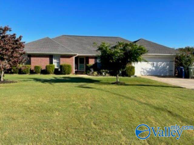 160 Oakcrest Road - Photo 1
