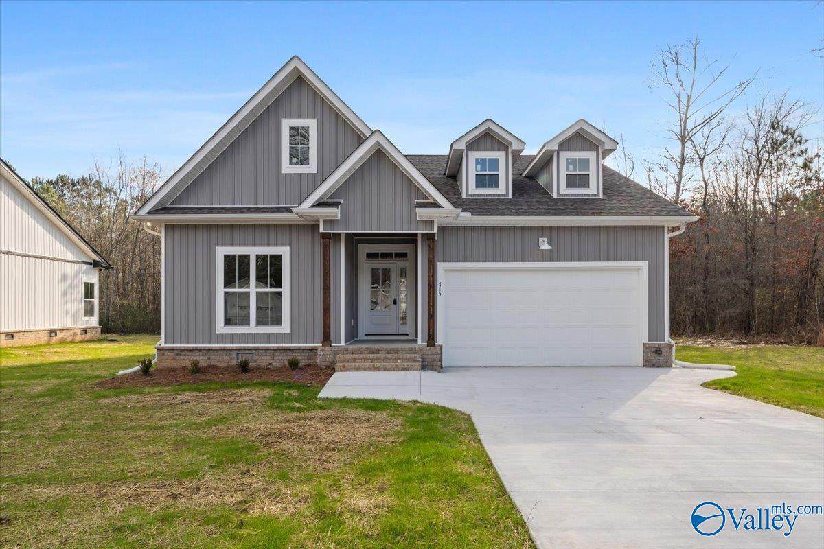 714 Forrest Avenue - Photo 1