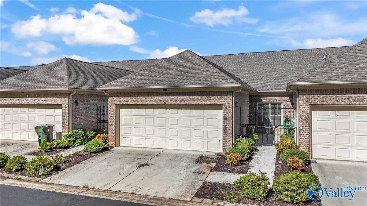 150 Lake Pointe Drive - Photo 1