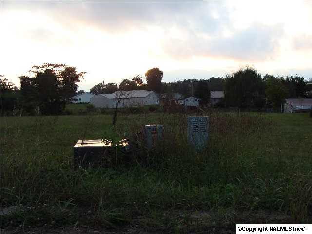 613 Burns Street - Photo 1