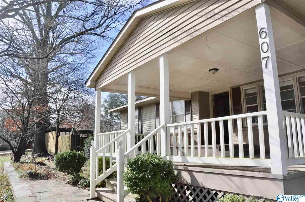 607 7TH STREET - Photo 1