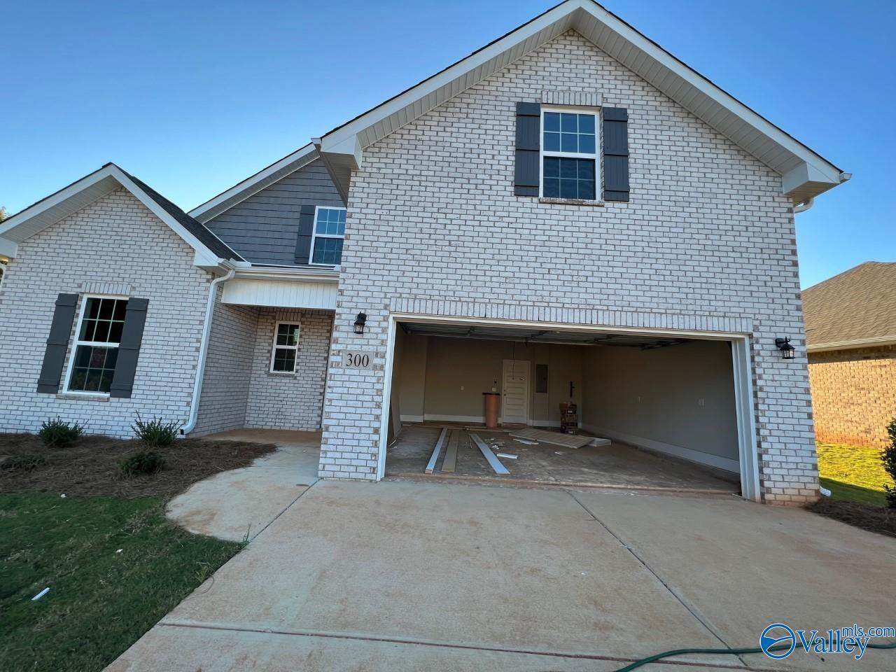 300 Kendall Downs Boulevard - Photo 1