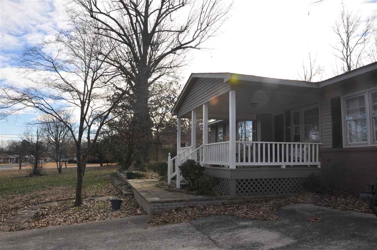 607 7TH STREET - Photo 1