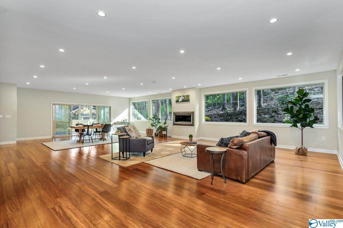 2207 Lytle Street - Photo 1