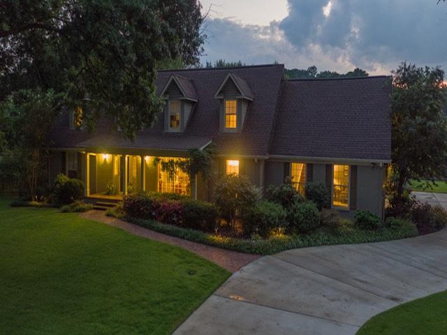 4024 Medford Drive - Photo 1
