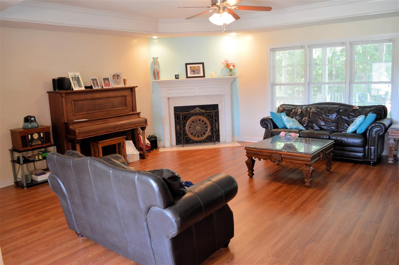 122 Edgebrook Drive - Photo 1