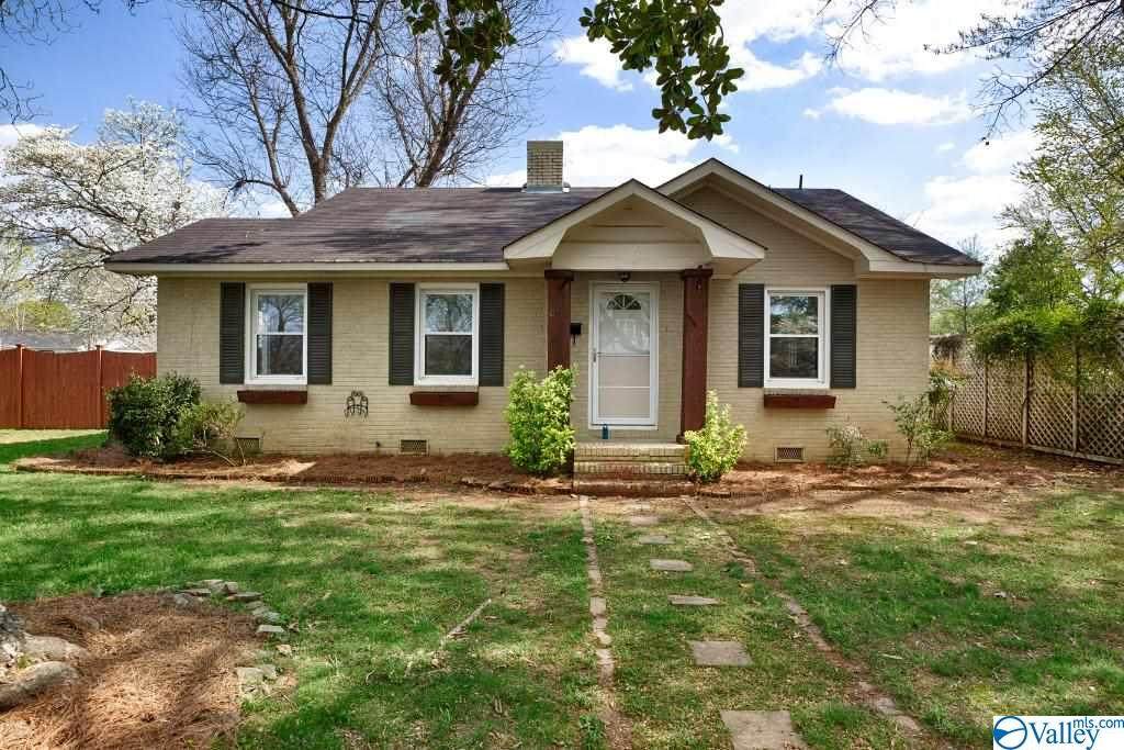301 Sunset Avenue - Photo 1