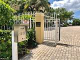 9577 Gulf Shore Dr - Photo 20