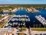 525 Newport Dr - Photo 4