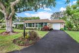 233 Yorkshire Ct - Photo 1