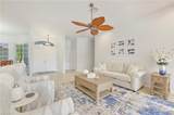300 Wentworth Ct - Photo 18