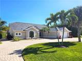 300 Wentworth Ct - Photo 3