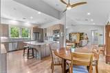 2001 Sheffield Ave - Photo 8