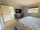 960 7th St - Photo 3