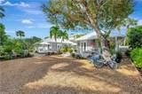1375 Gordon Dr - Photo 2