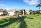 1466 Vintage Ln - Photo 2
