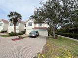 884 Hampton Cir - Photo 1