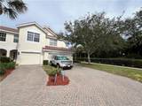 884 Hampton Cir - Photo 2