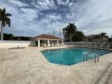 884 Hampton Cir - Photo 23