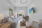 360 Carlton Pl - Photo 4