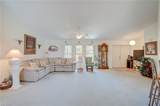 2401 Lakeview Dr - Photo 6