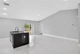 702 Carbon St - Photo 5