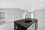 702 Carbon St - Photo 9