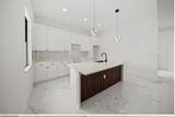 1033 Plymouth St - Photo 10