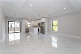 733 Phelps St - Photo 2