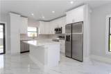 733 Phelps St - Photo 3