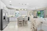 2077 Hamlin St - Photo 8