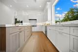 623 Park Shore Dr - Photo 7
