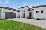 563 15th St - Photo 3
