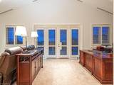 834 Hideaway Cir - Photo 15