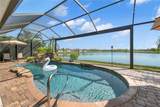 2111 Grove Dr - Photo 3