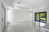 739 Fullerton Ave - Photo 18