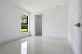 739 Fullerton Ave - Photo 31