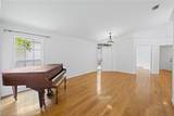 3157 Carriage Cir - Photo 5