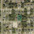 2810 11th St - Photo 3