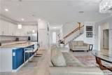 2122 Hamlin St - Photo 8