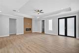 1433 10TH Ave - Photo 4
